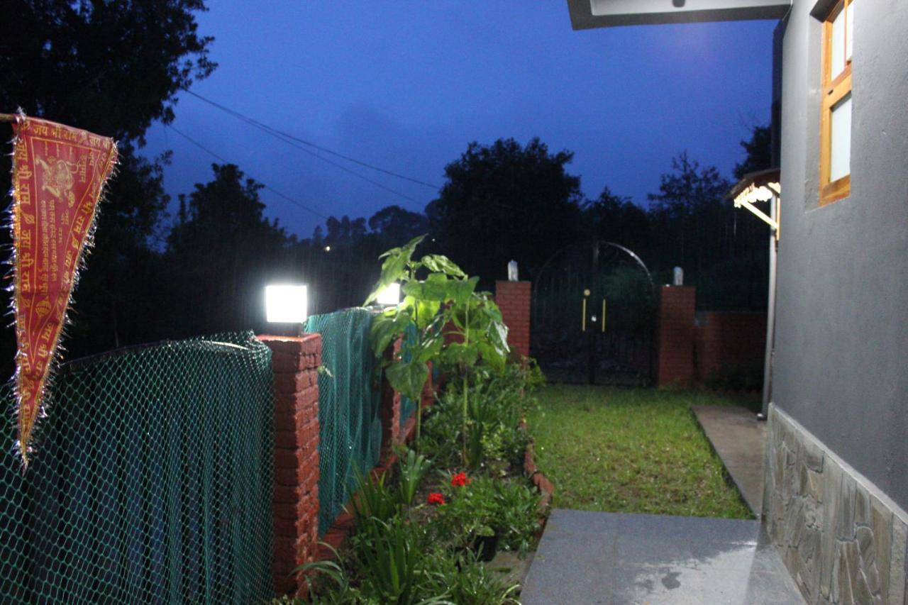 Winter Woods Cottages - 3-Bedroom Homestay Shitlakhet Экстерьер фото