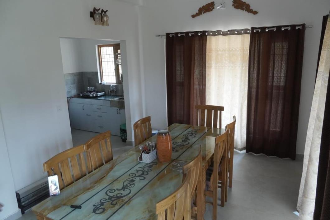 Winter Woods Cottages - 3-Bedroom Homestay Shitlakhet Экстерьер фото